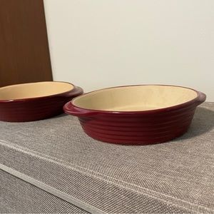 NWOT Pampered chef small round baker in enamel red